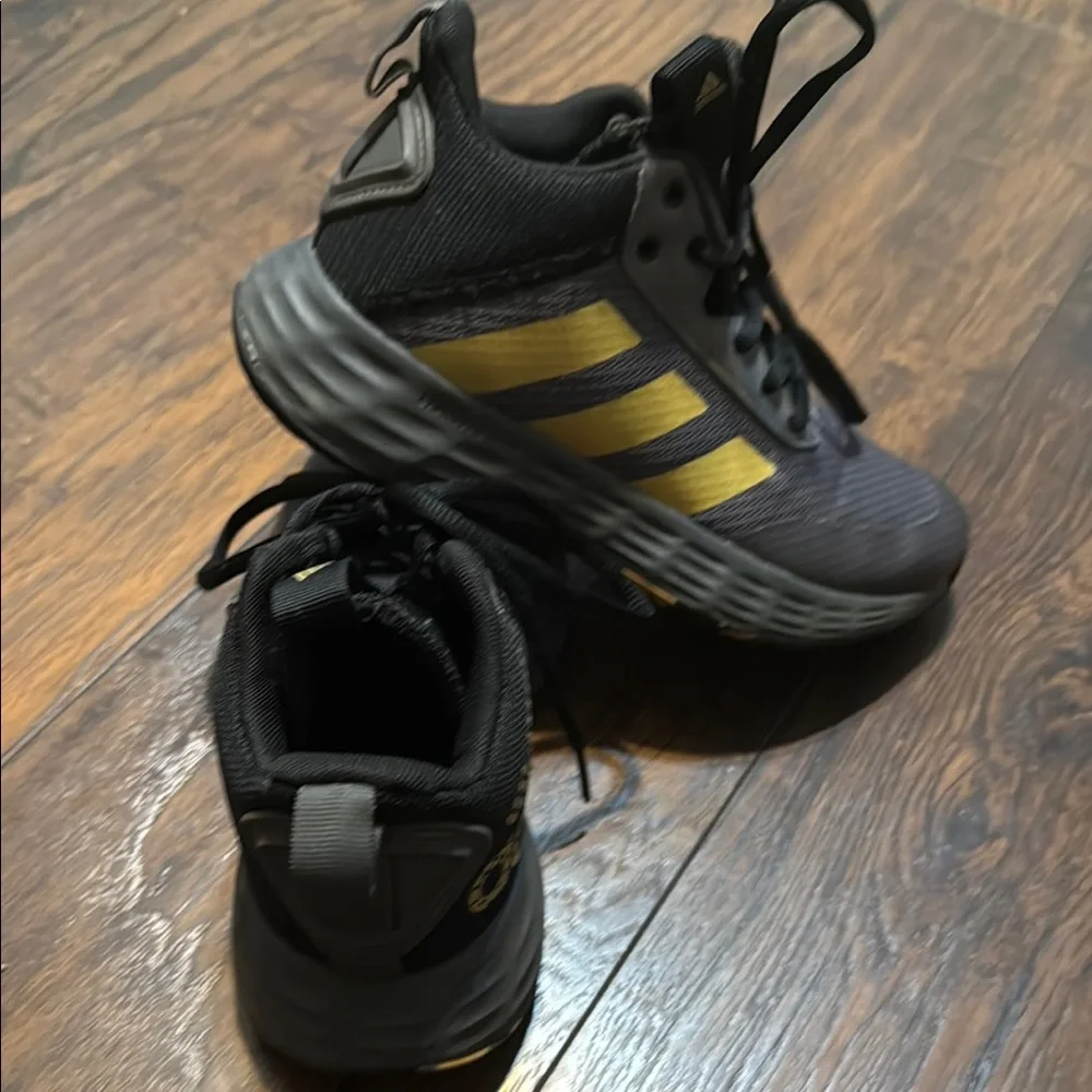 adidas Kids Sneakers - Black and Gold - Picture 5 of 8